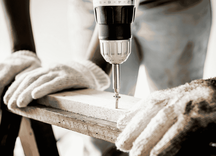 不锈钢微孔钻削时如何避免断钻头？