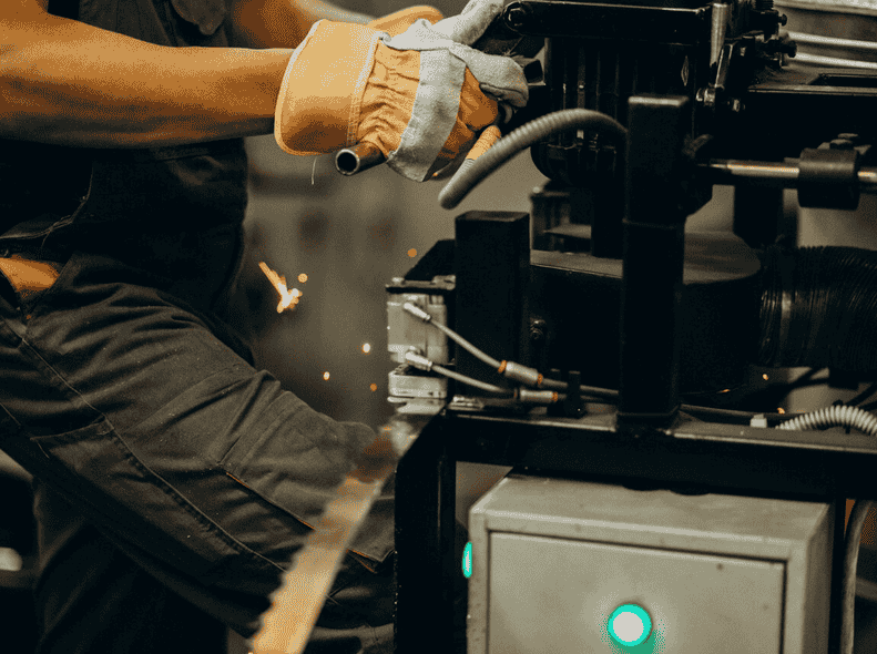 冲压304不锈钢时模具磨损过快怎么办？